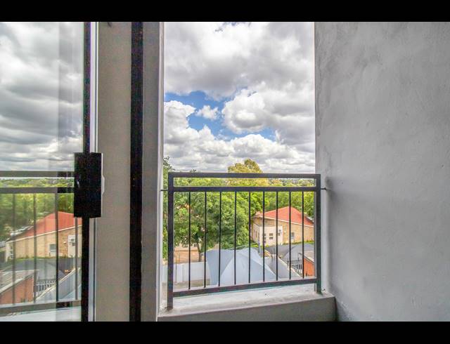 1 BEDROOM APARTMENT TO LET IN FERNDALE